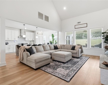 2049 Chestnut Oak Trail - Photo Thumbnail 12