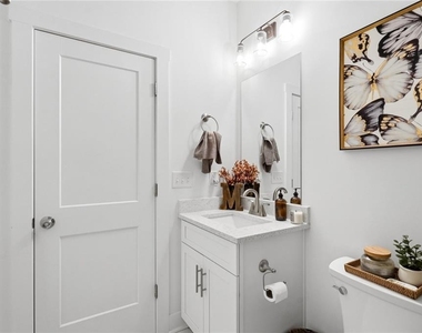 2049 Chestnut Oak Trail - Photo Thumbnail 29