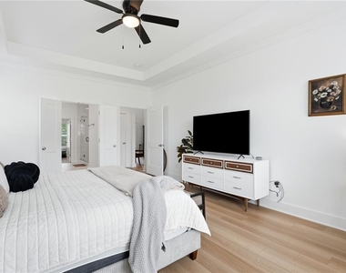 2049 Chestnut Oak Trail - Photo Thumbnail 17