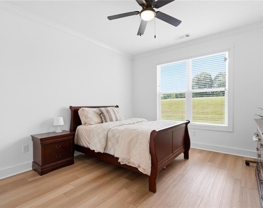 2049 Chestnut Oak Trail - Photo Thumbnail 6