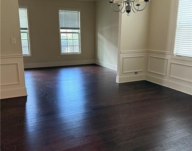 323 Providence Walk Way - Photo Thumbnail 2
