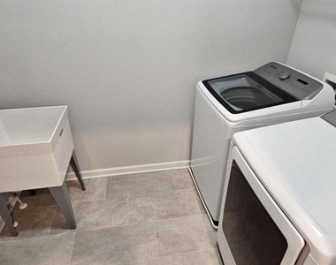 352 Newshaw Drive - Photo Thumbnail 32
