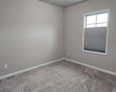 352 Newshaw Drive - Photo Thumbnail 39