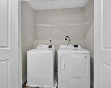 6362 Sundowner Place - Photo Thumbnail 9