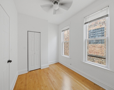 852 N Christiana Avenue - Photo Thumbnail 11