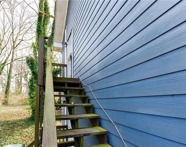 987 Dimmock Street Sw - Photo Thumbnail 3