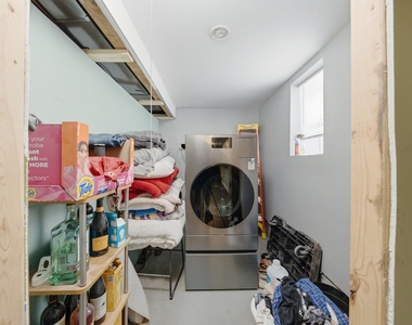 437 W 44th Place - Photo Thumbnail 28