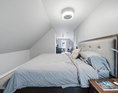 437 W 44th Place - Photo Thumbnail 23