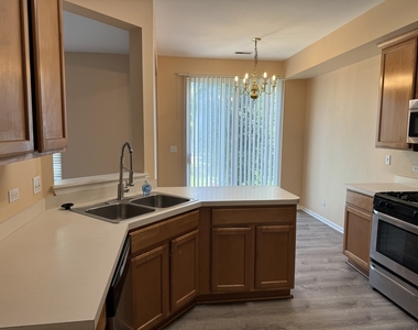3140 Ollerton Avenue - Photo Thumbnail 5