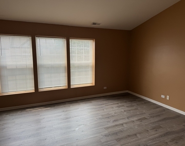 3140 Ollerton Avenue - Photo Thumbnail 8