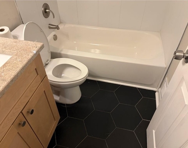 213 Buchanan Terrace - Photo Thumbnail 8