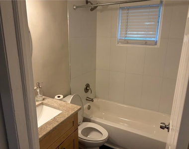 213 Buchanan Terrace - Photo Thumbnail 10