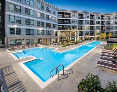 3205 Cumberland Boulevard - Photo Thumbnail 15