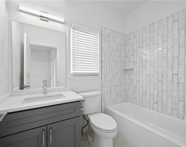567 Winton Terrace Ne - Photo Thumbnail 10