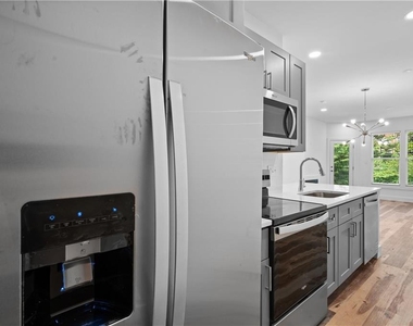 855 Piedmont Avenue Ne - Photo Thumbnail 9
