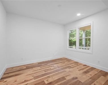 855 Piedmont Avenue Ne - Photo Thumbnail 11