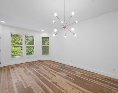 855 Piedmont Avenue Ne - Photo Thumbnail 4