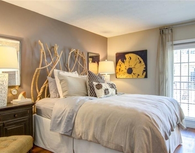 100 Pinhurst Drive - Photo Thumbnail 18