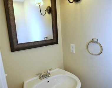 514 Carrington Court - Photo Thumbnail 17