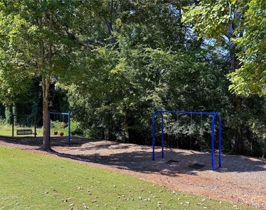 514 Carrington Court - Photo Thumbnail 15