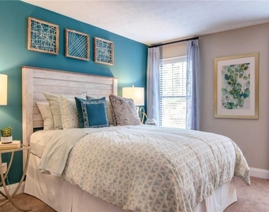 100 Pinhurst Drive - Photo Thumbnail 19