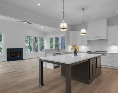 1886 Timothy Drive Ne - Photo Thumbnail 17