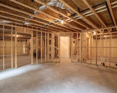 1886 Timothy Drive Ne - Photo Thumbnail 73