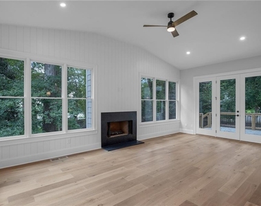 1886 Timothy Drive Ne - Photo Thumbnail 25