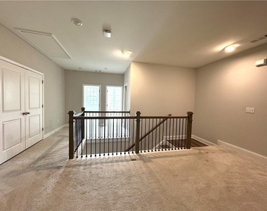 1468 Edgebrook Court Ne - Photo Thumbnail 20