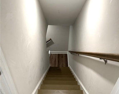 1468 Edgebrook Court Ne - Photo Thumbnail 31