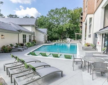 1401 W Paces Ferry Road Nw - Photo Thumbnail 26