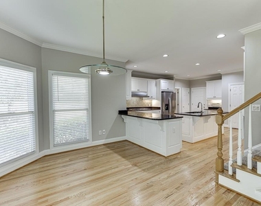 9345 Riverclub Parkway - Photo Thumbnail 9