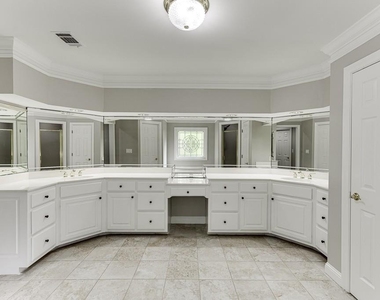 9345 Riverclub Parkway - Photo Thumbnail 41