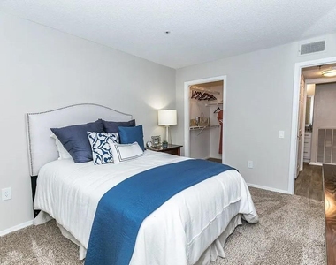 1401 W Paces Ferry Road Nw - Photo Thumbnail 7