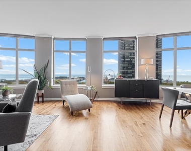 530 N Lake Shore Drive - Photo Thumbnail 8