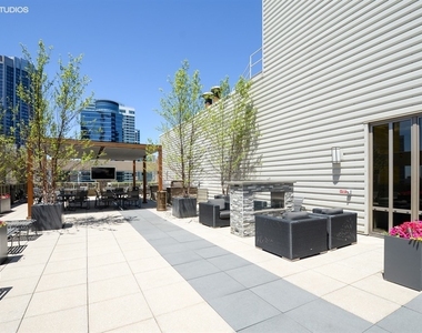 530 N Lake Shore Drive - Photo Thumbnail 32