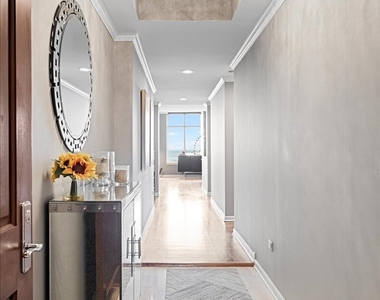 530 N Lake Shore Drive - Photo Thumbnail 1
