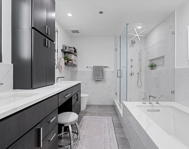 530 N Lake Shore Drive - Photo Thumbnail 20