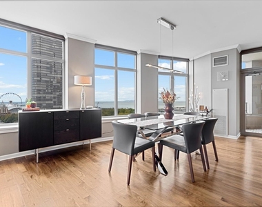530 N Lake Shore Drive - Photo Thumbnail 5