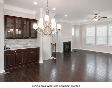 320 Beacons Place - Photo Thumbnail 8