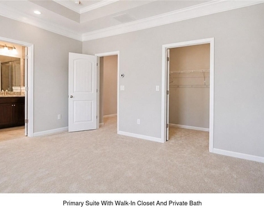 320 Beacons Place - Photo Thumbnail 12