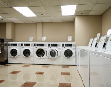 440 N Mcclurg Court - Photo Thumbnail 21