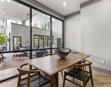 131 Ponce De Leon Avenue - Photo Thumbnail 18