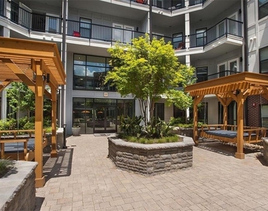131 Ponce De Leon Avenue - Photo Thumbnail 15