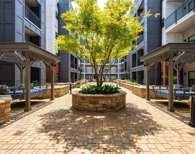 131 Ponce De Leon Avenue - Photo Thumbnail 25
