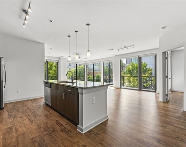 131 Ponce De Leon Avenue - Photo Thumbnail 2