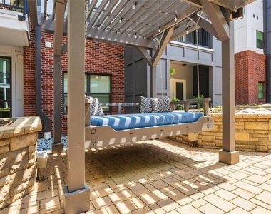 131 Ponce De Leon Avenue - Photo Thumbnail 23