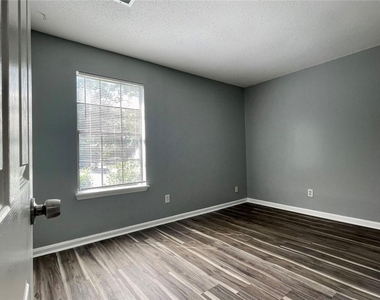 1457 Stone Mill Trace Trace - Photo Thumbnail 8