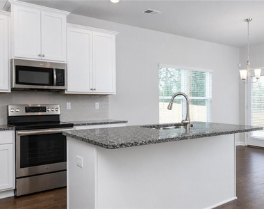 3370 Highbury Way - Photo Thumbnail 5