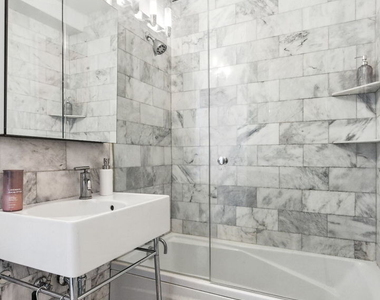 900 N Lake Shore Drive - Photo Thumbnail 9
